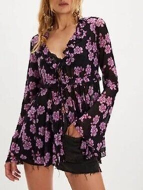 Free People Wildest Dreams Chiffon Floral Bell Sleeve Tunic Top S, New with tags